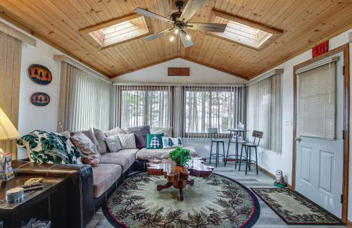 Versatile Castle Rock Lake Home with Fire Pit! - Foto 11