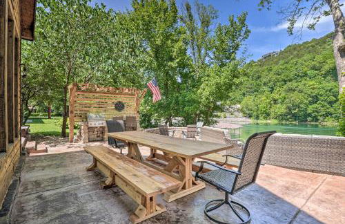 Spacious Lakefront Home with Private Dock! - Foto 32
