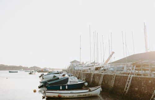 Astoria Lodge Smart Modern 2-Bedroom Holiday Lodge Milford on Sea - Photo 47