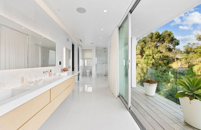 Beverly Grove - Photo 16