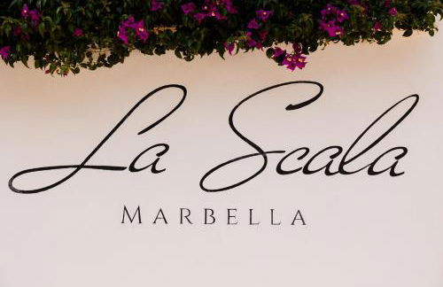 Luxurious frontline golf apartment in Elviria - Photo 68