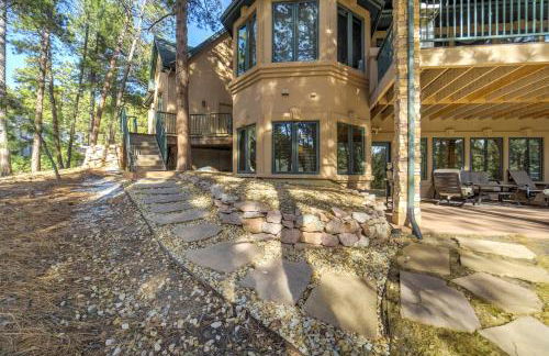 Peaceful Pines! Pool Table, Gym & Forest Views - Foto 6