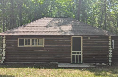 The Hideout - Cute and Quiet Rustic Cabin! - Foto 8