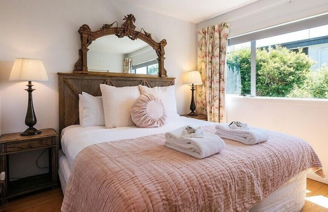 The Vintage Cottage - Photo 3