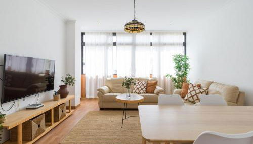 Moderno piso de 3 habitaciones cerca de Triana - Foto 4