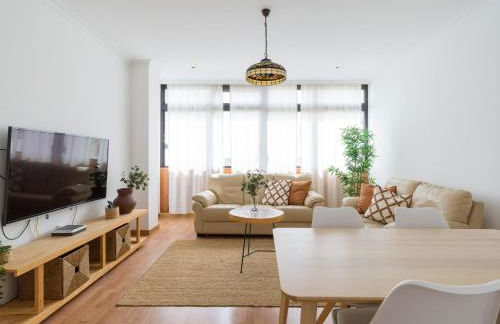 Moderno piso de 3 habitaciones cerca de Triana - Foto 4