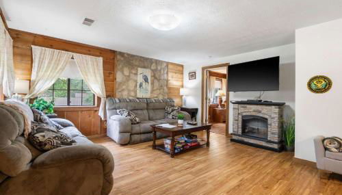 The Cozy Cottage Getaway - Private Pool & Hot Tub - Foto 3