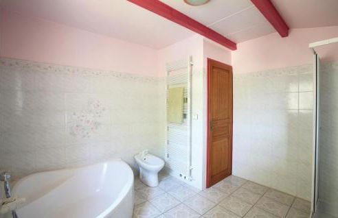 4 Bedroom Awesome Home In Roquebrun - Foto 30