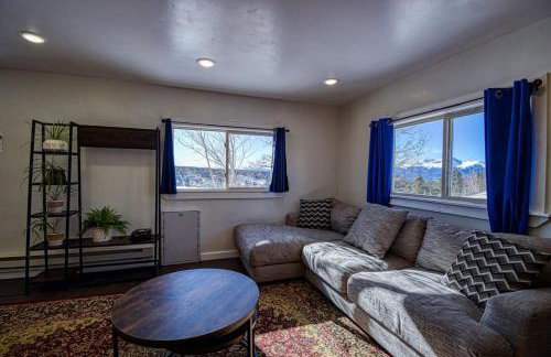 The Hilltop Haven 2bd Suite and Pet Friendly - Foto 8