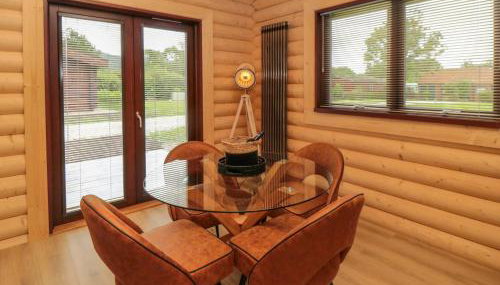 Carlton Lodge 1 - Photo 5