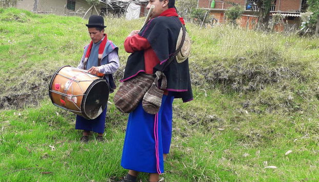 Enjoying the Misak music