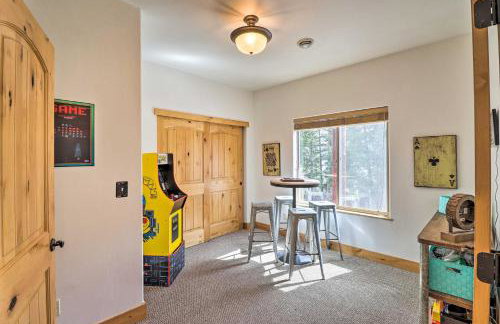 Flathead Lake Getaway with Balcony, Fireplace! - Foto 6