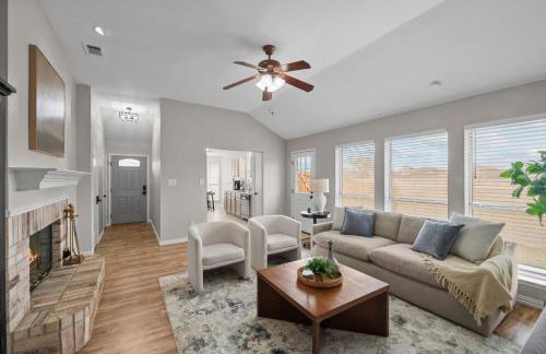 Modern Home Close to It All in DFW Texas! - Foto 8