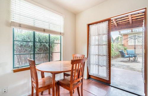 Vibrant 2BR DT Living, Stylish & Serene Stay - Foto 23