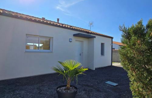 Maison calme 4 pers. à 3km de la mer avec jardin, clim, TV, vélos, BBQ et hamac - FR-1-777-20 - Foto 1