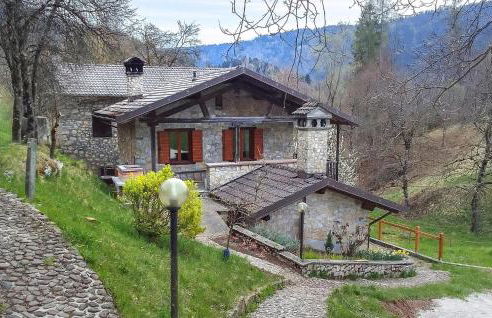 Awesome Home In Sovramonte With Wifi - Foto 1