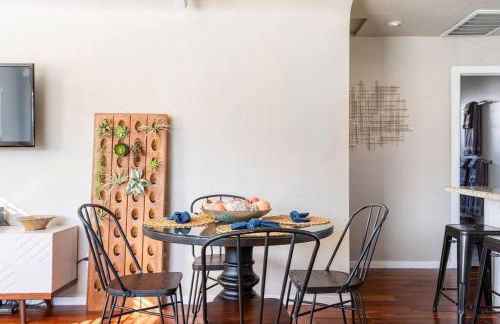 Charming Mid-Century Craftsman, Hot Tub with Serene Yard - Foto 21