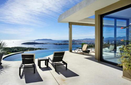 Serene 4 Bedroom Villa in Ibiza City, 1032 - Foto 1