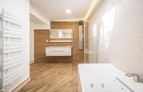 P2 Premium-Suite, 4 Zimmer, 105qm, Parkplatz - Foto 11