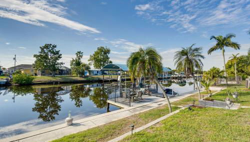 Port Charlotte Paradise with Private Outdoor Oasis! - Foto 2
