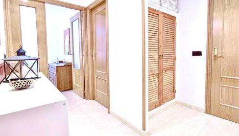Apartamento en el Edificio Barlovento, situado en el centro de Alcossebre, a 150m del mar - Photo 4, wardrobe, Lobby or reception