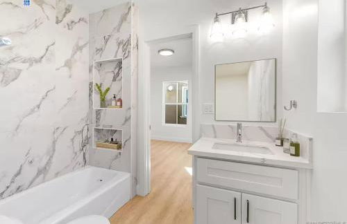 2 Bedroom Modern North Park Gem - Foto 6