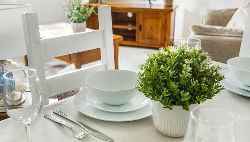 3BR Home with Garden & Free Parking - Foto 4