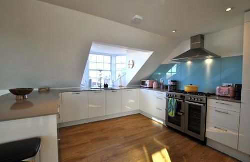 Bass View Cellardyke- contemporary coastal stay - Photo 17