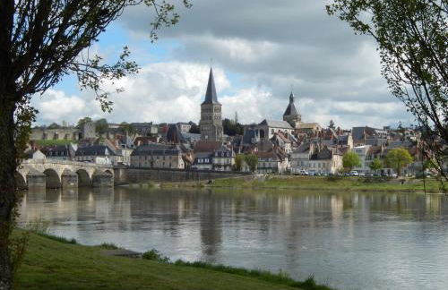 Logement indépendant dans cité médiévale - Foto 1