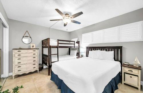 Holiday Surf and Racquet Unit 218 - Foto 26