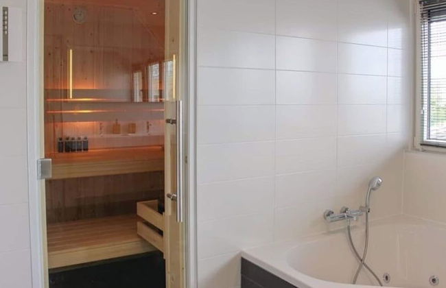 Villa in Friesland With Sauna & Bubble Bath - Foto 23