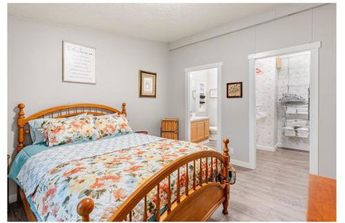 Family & Pet friendly 3 bdrm home with full kitchen and fenced yard - Foto 24