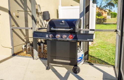 Gorgeous Modern 6BR South Facing Private Pool Hot Tub BBQ Theater 2 Miles Disney - Foto 53