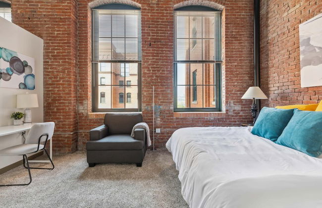 Historic Loft Retreat With Pool - Foto 31