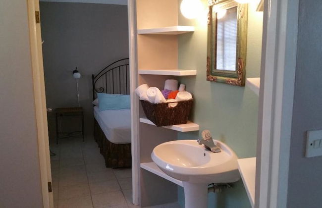 Kootney Resorts - Photo 5