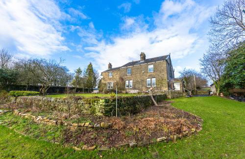 Queen Ann's Close - Photo 2