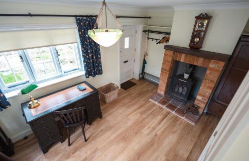 Lavender Cottage - Photo 6