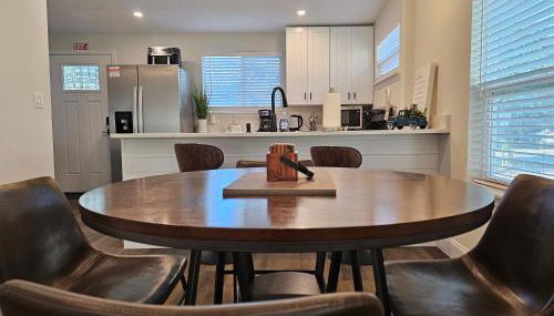 Steps to Trolley Stop 11 Renovated Home with Free EV Station - Foto 5