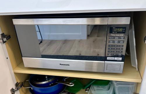 Modern, Remodeled Echo Park House-Walk to Sunset Blvd, Dodgers Stadium, Shops, Bars, Restaurants, Lake, Concerts - Photo 12