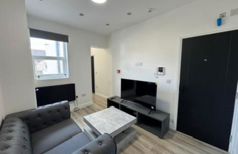 Modern Central Apartments with Balcony - Photo 65