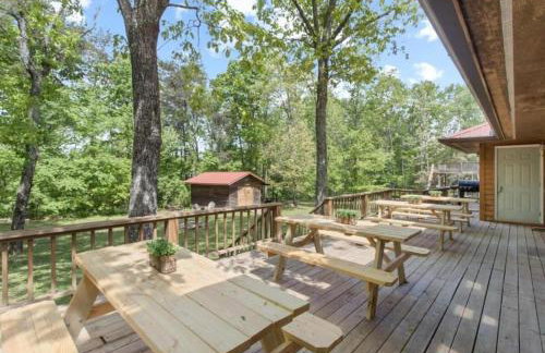 Wooded Retreat with game area and hot tub - Foto 25