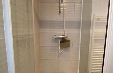 Dépendance privée, salle de bain et chambre privative - Foto 2