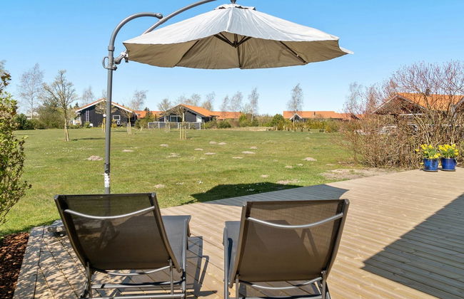 3 bedroom House in Væggerløse with terrace and sauna - Photo 2