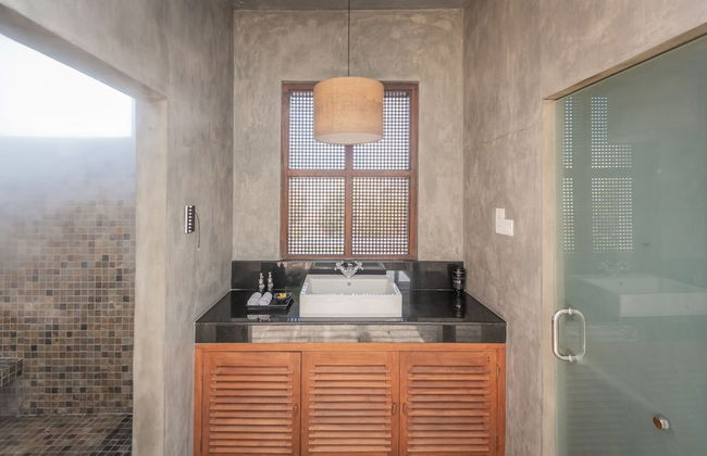 Ishq Colombo - Photo 40