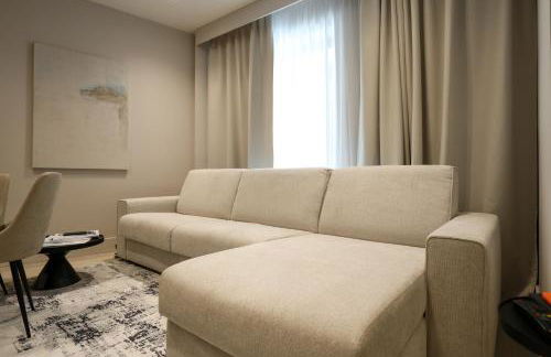 Spacious & Luxurious - Fully Renovated & Equipped 2BR Suite - Historical Centre - Photo 35