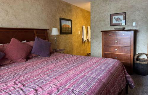 Best location in the heart of lions head, Ski lockers, jacuzzi and pool - Photo 16