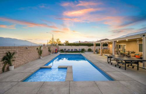 Views, Gameroom, Saltwater Pool & Hot tub, Firepit by MariamsBnb - Foto 50