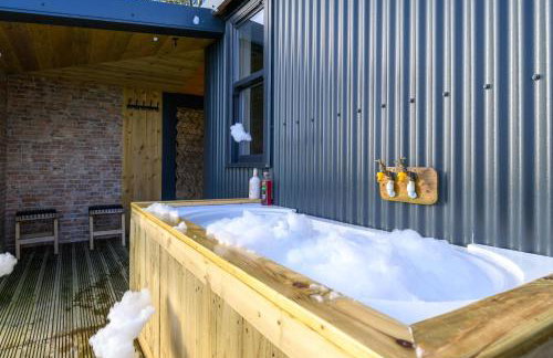 A tiny piece of heaven, stunning sea views hot tub - Foto 49