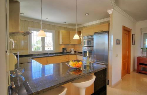 Luxurius Villa with private pool - Photo 8