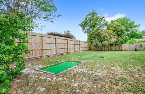 Ranch Home Gem 5BR Home Sleeps 12 with Game Room - Foto 44